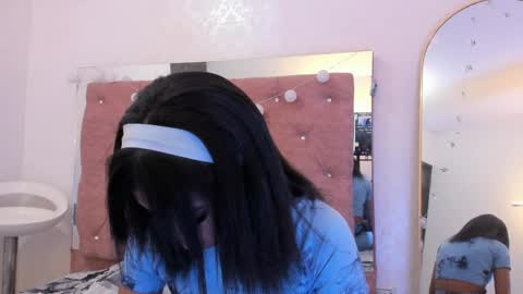 Snapshot of alaia2_ chatting on May 11, 1:06 pm Alaia2 online show from May 11, 1:06 pm