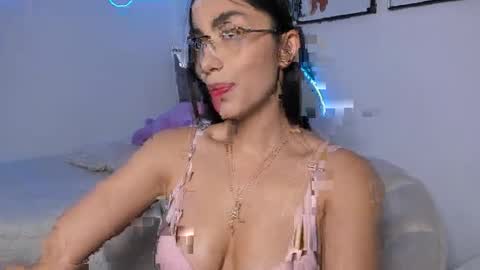 Alaia Alegria online show from April 5, 10:40 pm
