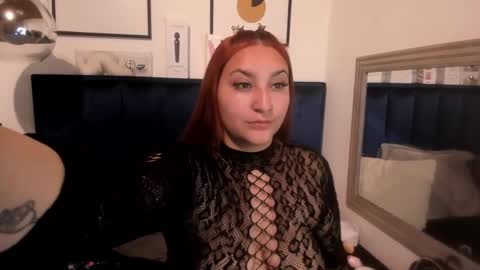 Alaia Carter online show from May 12, 2:30 am