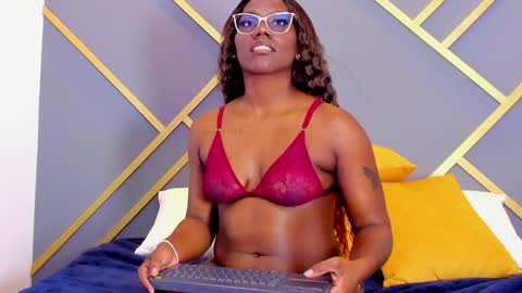 alaia_colins online show from December 24, 6:11 am
