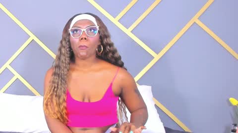 alaia_colins online show from January 11, 6:45 am