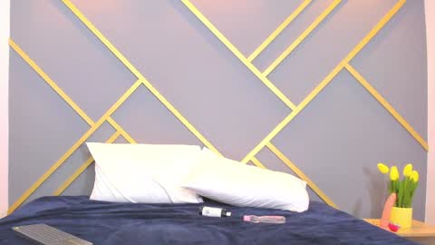 alaia_colins online show from January 24, 7:19 am