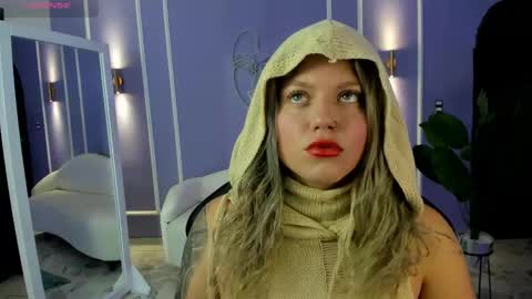 Snapshot of alaia_greyy chatting on September 24, 12:52 pm Alaia online show from September 24, 12:52 pm