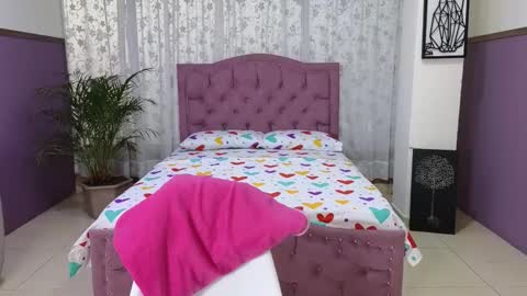 Alaia Skater online show from October 19, 10:49 am