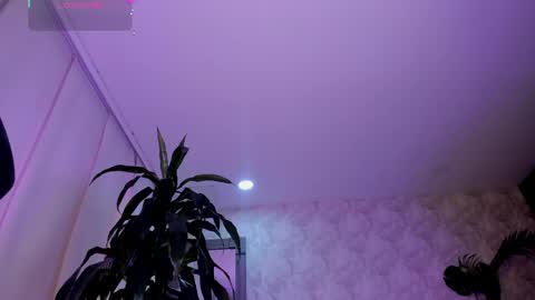 alaiaguerra online show from May 5, 8:06 pm