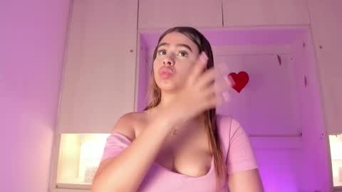 Snapshot of alaiaroose chatting on March 5, 8:27 pm alaiaroose online show from March 5, 8:27 pm