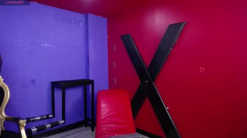 Alaiia    online show from November 27, 2:35 am