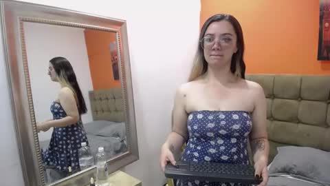 Alaiia    online show from February 5, 7:18 pm