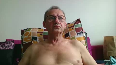 alain5159 online show from May 7, 8:09 am