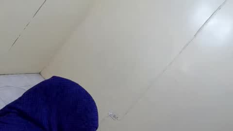 alaiza_malinao online show from May 1, 10:31 am