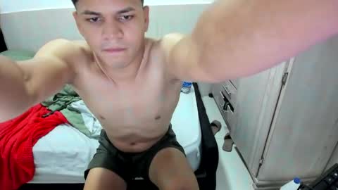 Snapshot of alam_xx_23 chatting on May 13, 11:22 pm alam_xx_23 online show from May 13, 11:22 pm