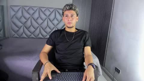 alan__smith online show from November 24, 7:57 pm