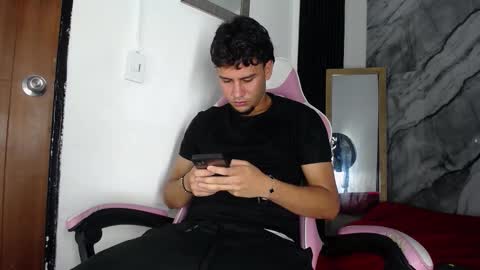 alan__smith online show from February 3, 8:25 pm