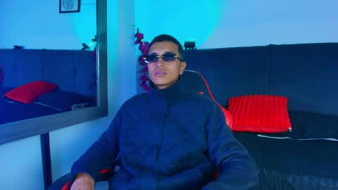 Snapshot of alan_colthon chatting on May 16, 3:58 am alan_colthon online show from May 16, 3:58 am