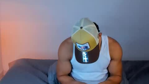 Snapshot of alan_newton1 chatting on March 27, 3:34 am alan newton1 online show from March 27, 3:34 am