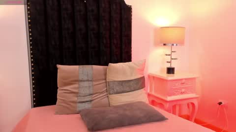 Snapshot of alana_2916 chatting on January 6, 7:56 pm alana_2916 online show from January 6, 7:56 pm