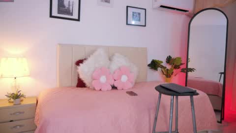 alana_ada online show from May 14, 2:29 am