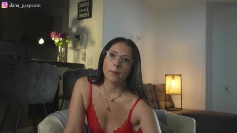 Snapshot of alana_gasparani chatting on November 2, 1:52 am Alana Gasparini online show from November 2, 1:52 am