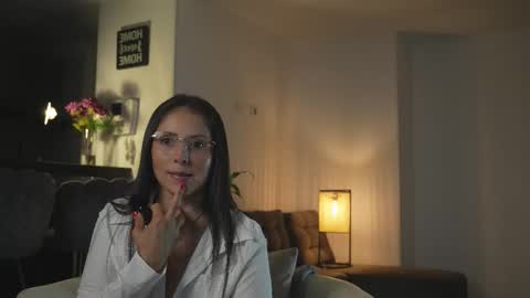 Alana Gasparini online show from November 17, 1:55 am