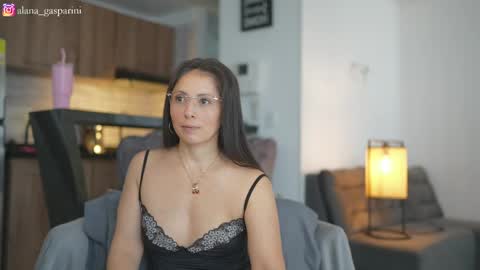 Snapshot of alana_gasparani chatting on April 13, 8:36 pm Alana Gasparini online show from April 13, 8:36 pm