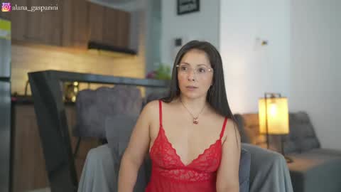 Snapshot of alana_gasparani chatting on April 15, 8:42 pm Alana Gasparini online show from April 15, 8:42 pm