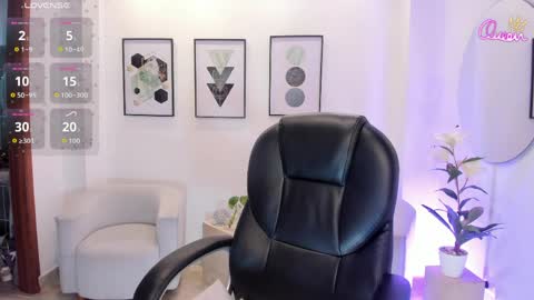 alana  online show from April 1, 12:39 pm