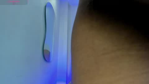 Snapshot of alana_martiins chatting on April 21, 7:50 pm alana online show from April 21, 7:50 pm