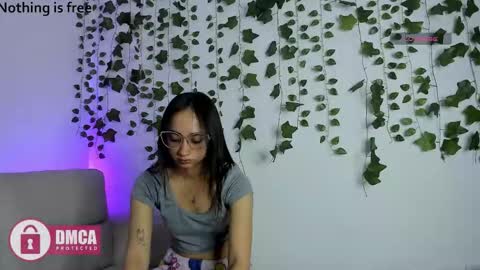 alana_pherson online show from March 24, 4:39 am