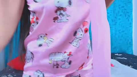 alana_pink95 online show from May 8, 11:59 am