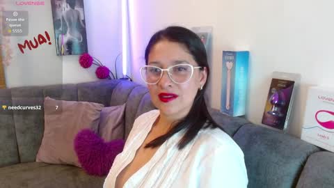 Alana  online show from April 7, 7:58 pm