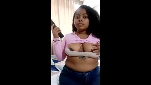 Snapshot of alanaa_gomezz chatting on May 13, 4:26 pm Alana Gmez online show from May 13, 4:26 pm