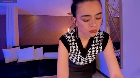 Snapshot of alanacraft chatting on February 23, 11:47 pm Alana online show from February 23, 11:47 pm