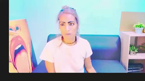 alanadelray online show from December 5, 6:32 am