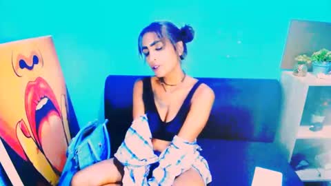 alanadelray online show from January 14, 11:10 am