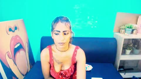 alanadelray online show from February 14, 7:07 am