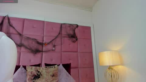 alanah_connors online show from November 1, 12:40 pm