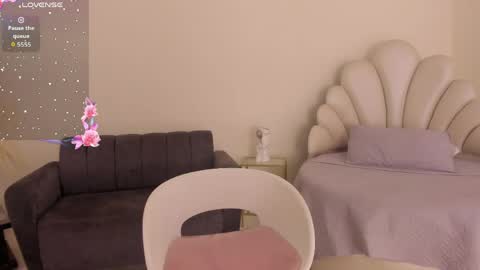 Alanah online show from May 27, 1:57 am