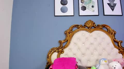 alana online show from May 10, 4:01 pm