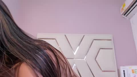 Snapshot of alanarousse_ chatting on May 22, 12:22 pm alanarousse_ online show from May 22, 12:22 pm
