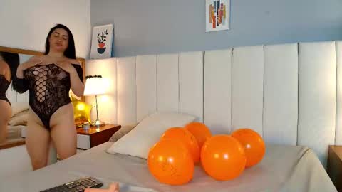 alanawestt online show from October 16, 7:37 pm