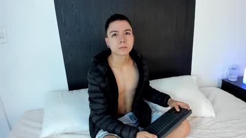 alanblack1 online show from January 28, 12:22 pm