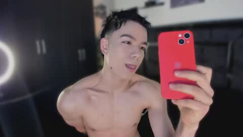 alanblack1 online show from April 12, 12:43 pm