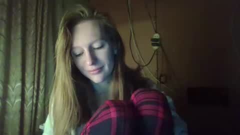 Snapshot of alane26 chatting on February 28, 10:39 pm Elisa online show from February 28, 10:39 pm