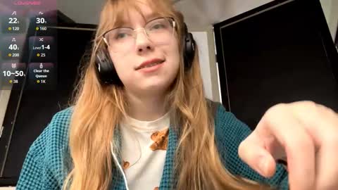 Snapshot of alanehadaller chatting on September 19, 11:33 am Stella online show from September 19, 11:33 am