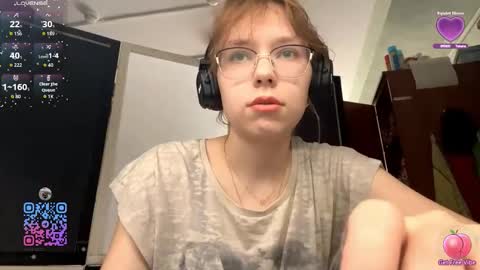 Snapshot of alanehadaller chatting on September 28, 9:25 am Stella online show from September 28, 9:25 am