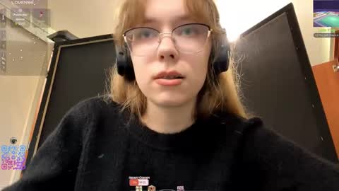 Snapshot of alanehadaller chatting on October 18, 1:56 pm Stella online show from October 18, 1:56 pm