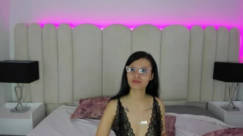 Alanha  online show from December 20, 3:46 am