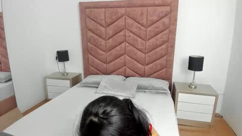 Alanha  online show from December 22, 5:15 am