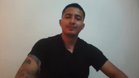alanj998 online show from May 2, 6:02 pm
