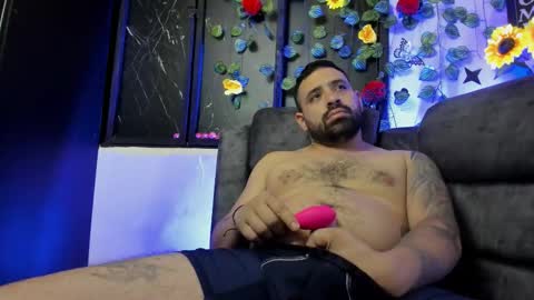 alanjohnson145 online show from March 19, 4:38 am